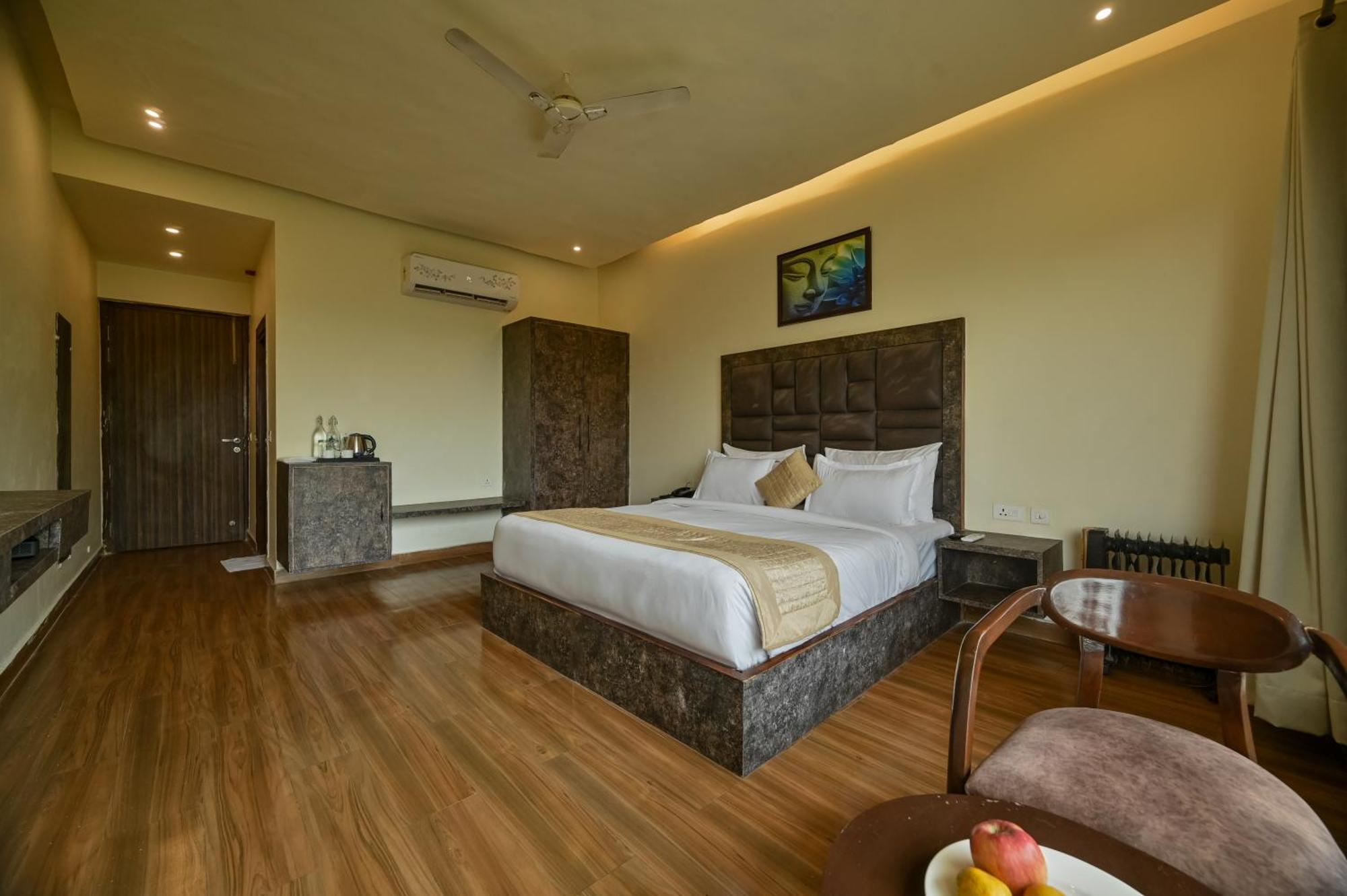 Aavaas Hill Resort Lansdowne Kültér fotó